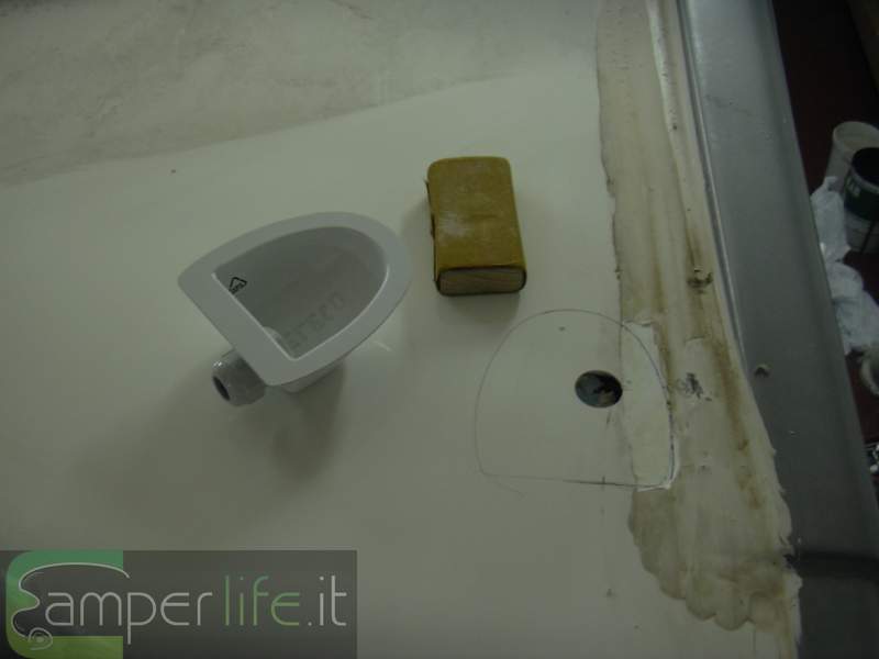 camper fai da te pannello fotovoltaico