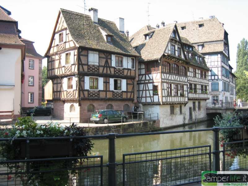 Scorcio di Strasburgo camper francia alsazia strasburgo