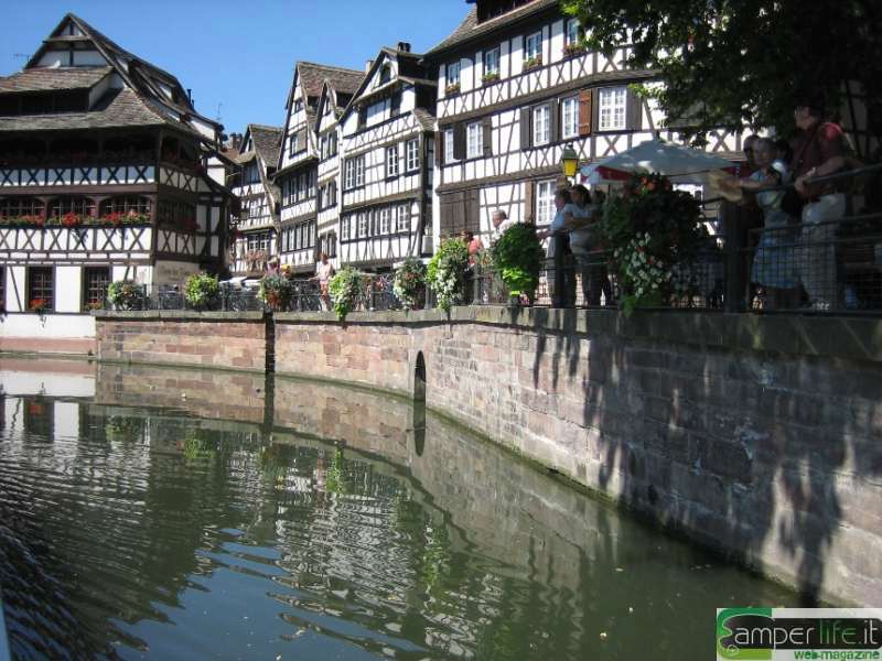 Scorcio di Strasburgo camper francia alsazia strasburgo