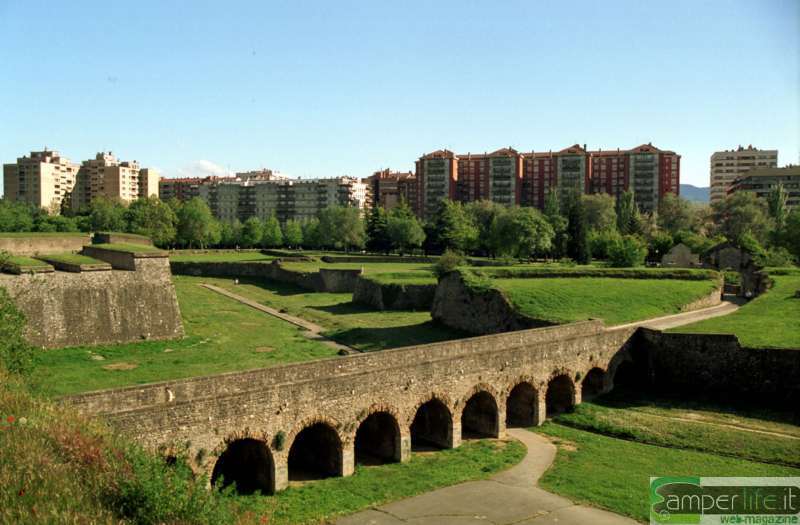 camper viaggi spagna pamplona cittadella