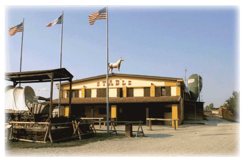 camper country Cowboys’ Guest Ranch voghera stalla