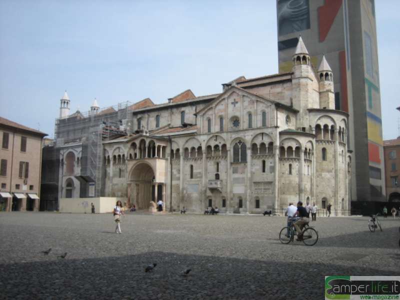 Modena, il Duomo camper modena emilia duomo