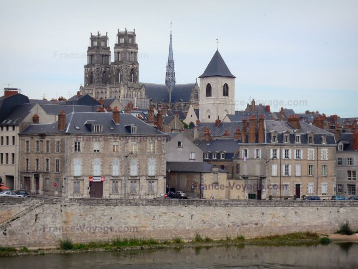 camper Orleans Cattedrale Sainte Croix