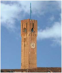 camper treviso torre civica