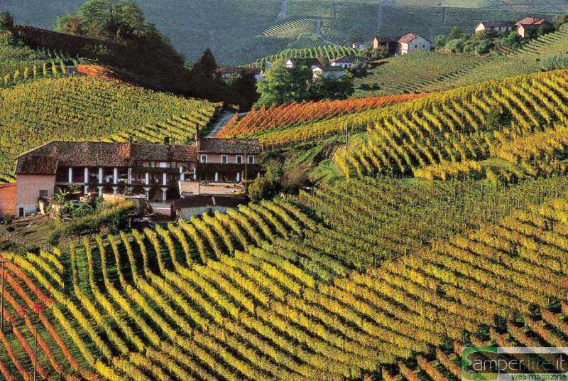 I vigneti dellel Langhe camper cucina tipica piatti langhe