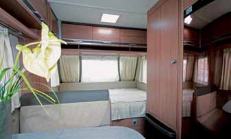Letto camper caravan knaus sport 500 qdk letto