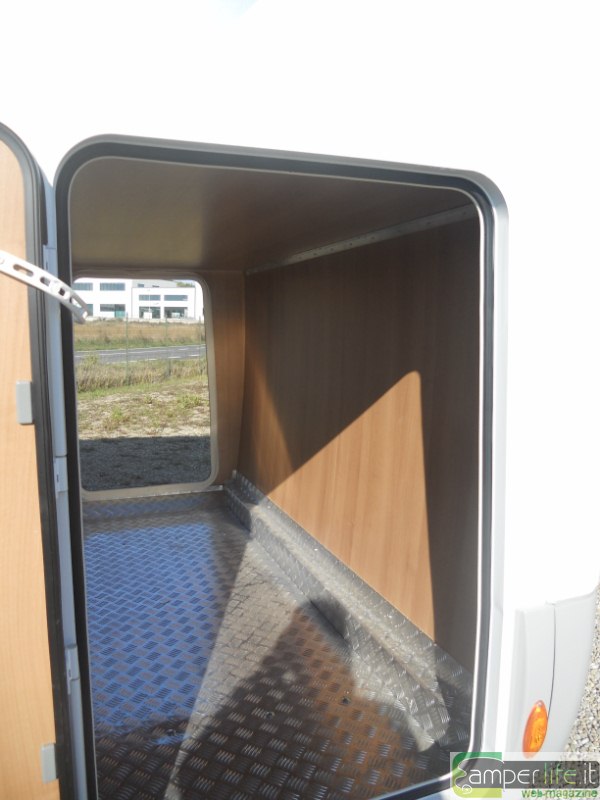camper plasy P69 P.L.A. garage