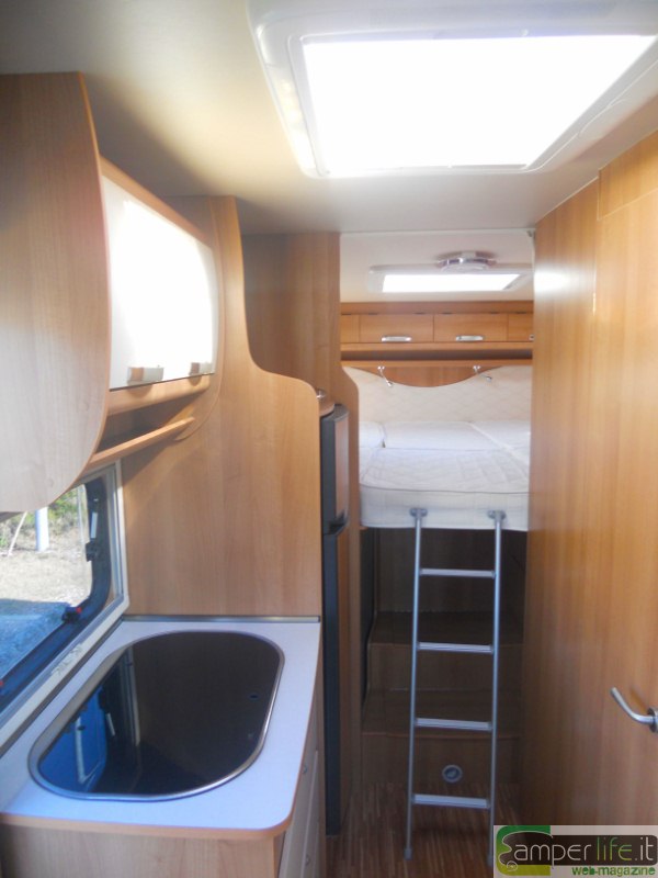 camper plasy P69 P.L.A. cucina