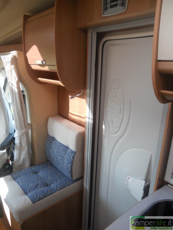 Plasy P69, accesso cellula camper plasy P69 P.L.A. ingresso