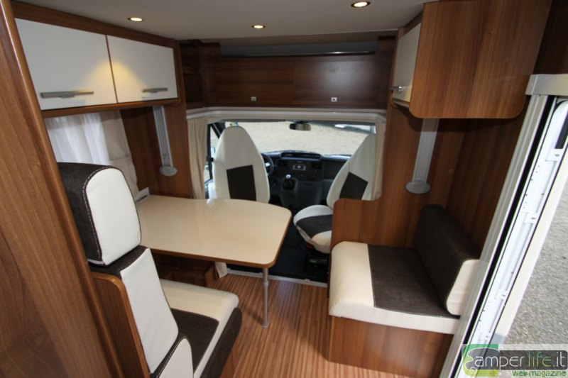 camper Rimor Limited Edition 2012  living