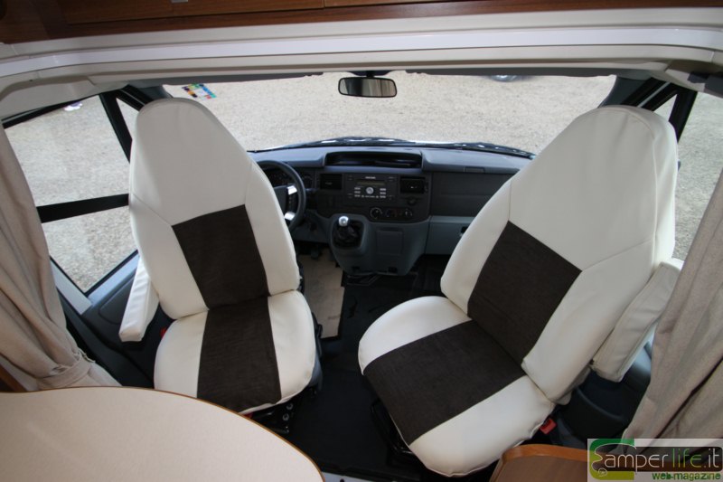Rimor Limited Edition 2012, la zona giorno camper Rimor Limited Edition 2012 guida