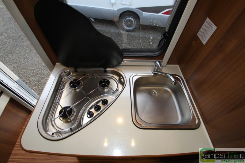 Rimor Limited Edition 2012, la cucina camper Rimor Limited Edition 2012 cucina