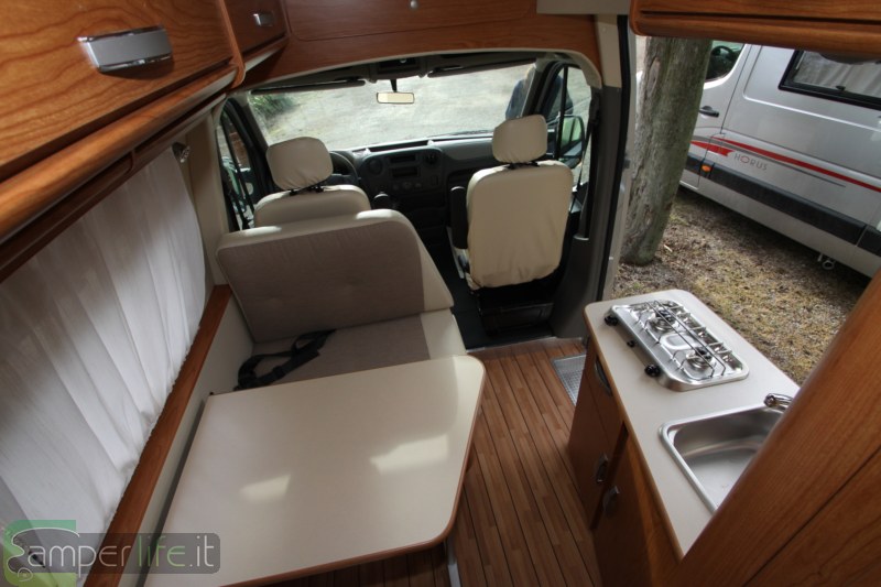 camper rimor horus dinette