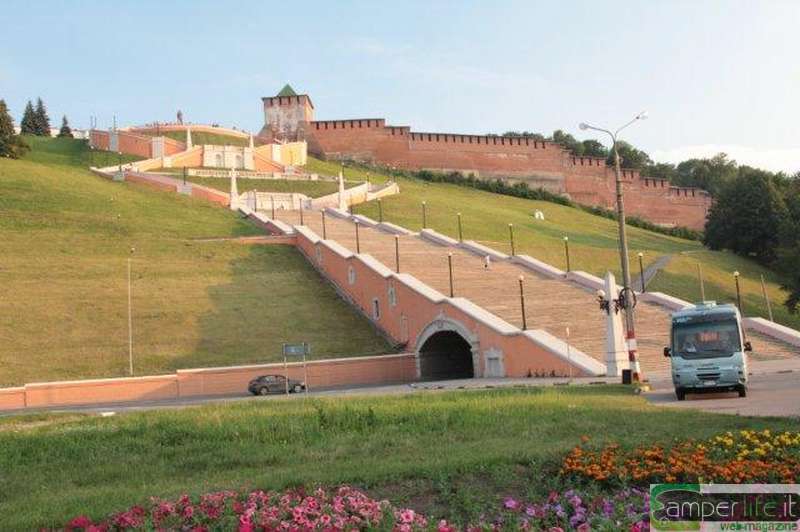 Niznj Novgorod, le mura del kremlino camper Niznj Novgorod mura kremlino