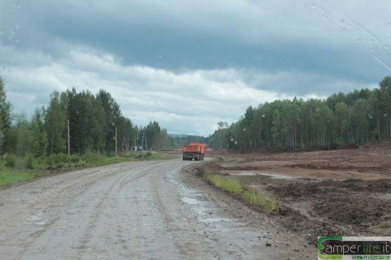 camper Tayshet Talun strada sterrata