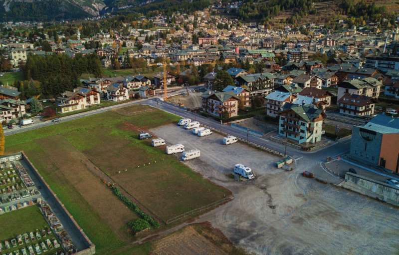 l'area camper di Bormio vista dall'alto