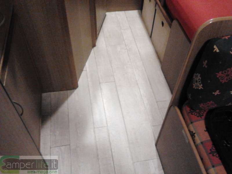 Foto 9 camper pavimento linoleum camperlife