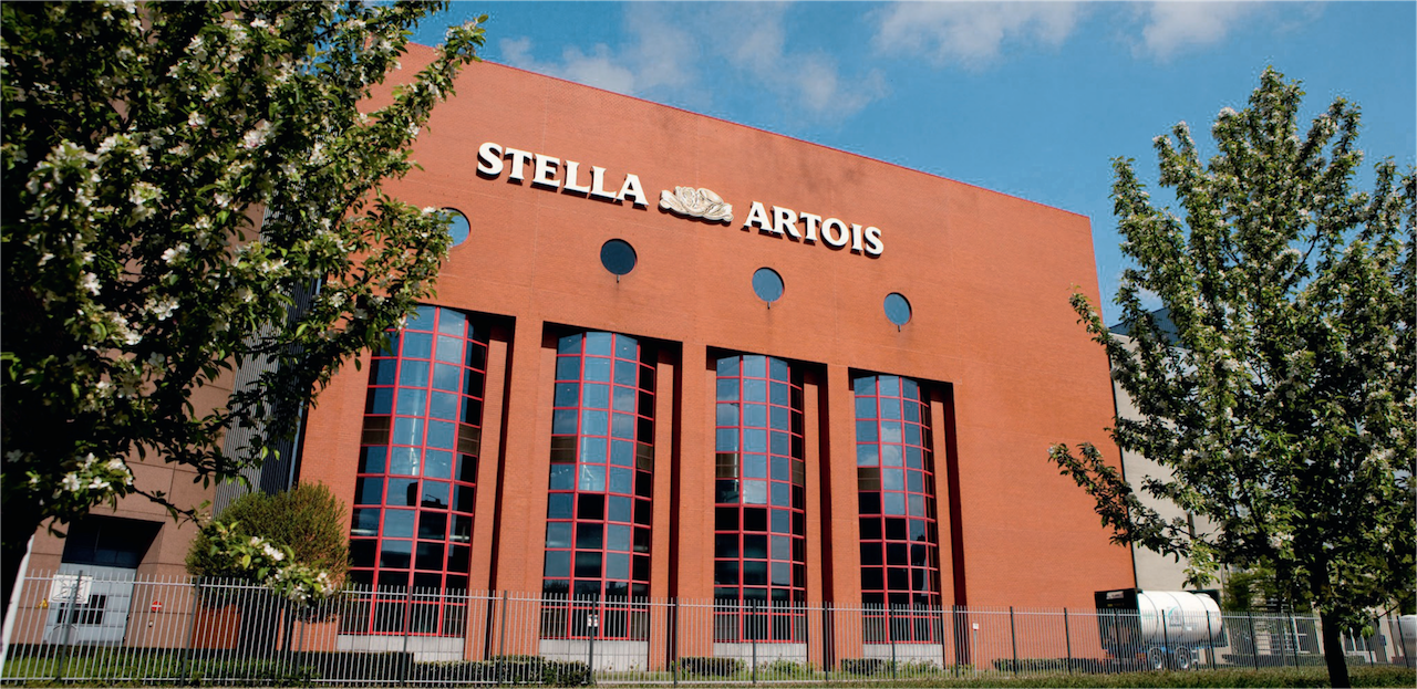 In alto, la fabbrica  della Stella Artois, ©Toerisme Leuven