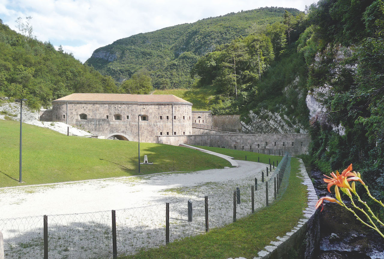 Forte di Cadine foto L. Lorenzi