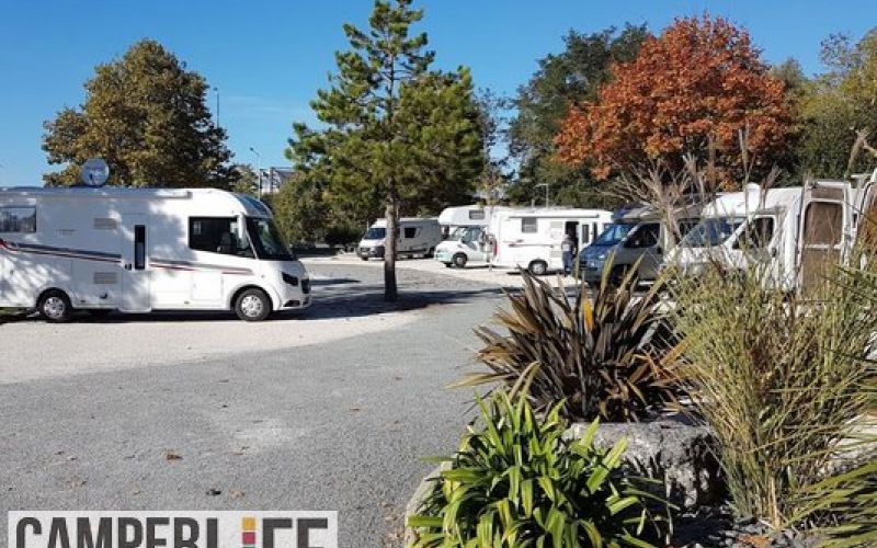 Aire Camping Car Park 18 Rue Bel Air 17200 Royan