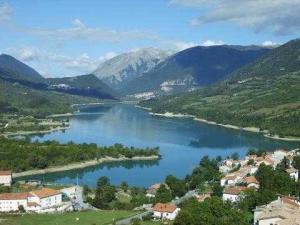 Villetta Barrea camper sosta villetta barrea abruzzo