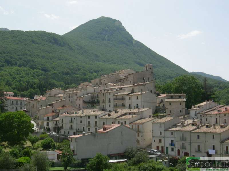 Civitella Alfedena abruzzo camper civitella alfedena sosta area
