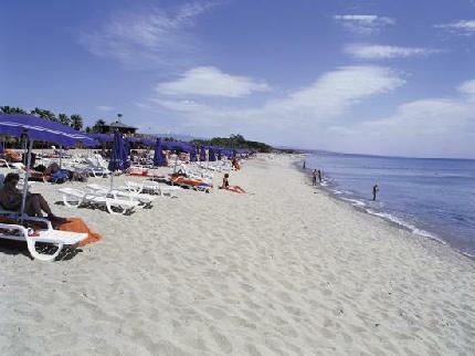 il colore tipico della spiaggia di Squillace camper calabria squillace golfo