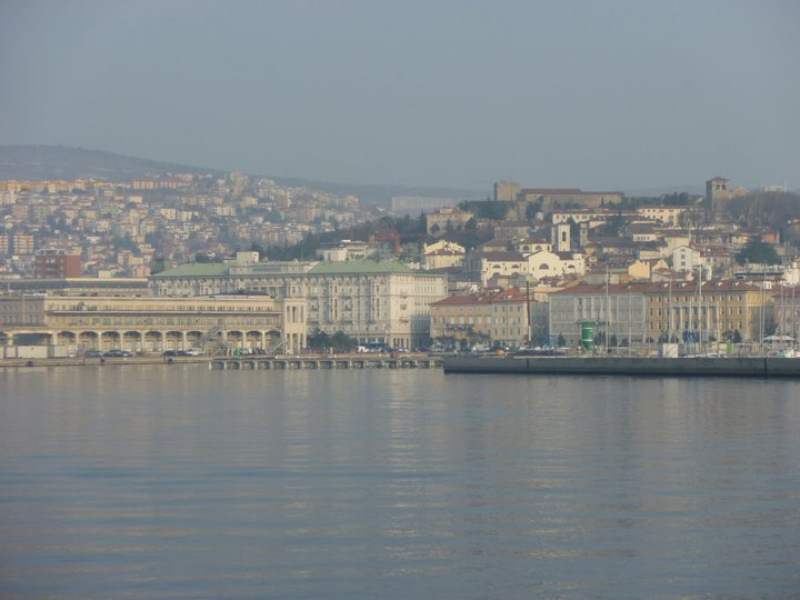 Trieste vista dal mare - foto di Francesca e Giuliana Piredda camper trieste mare