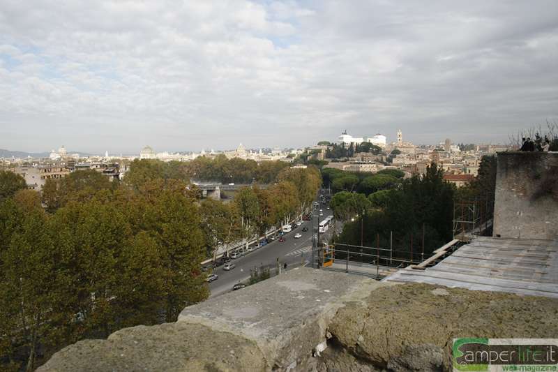 Vista panoramica dal Giardino degli Aranci camper natale roma giardino aranci panorama