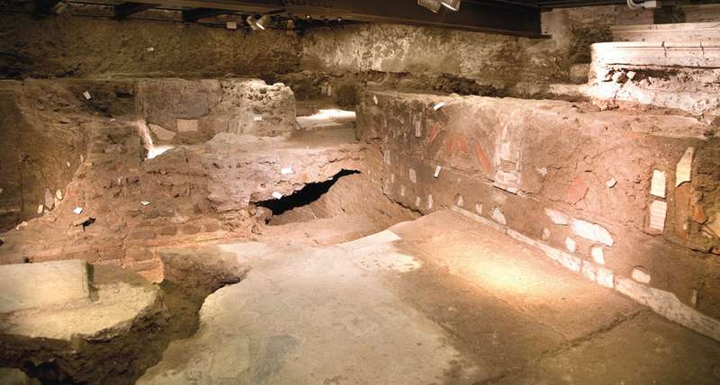 UN particolare della domus romana camper natale roma palazzo valentini domus romane particolare