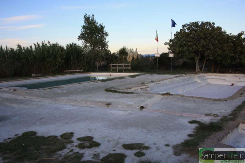 Il Bagnaccio, area termale libera - ph e.c. camper tuscia viterbo terme libere bagnaccio