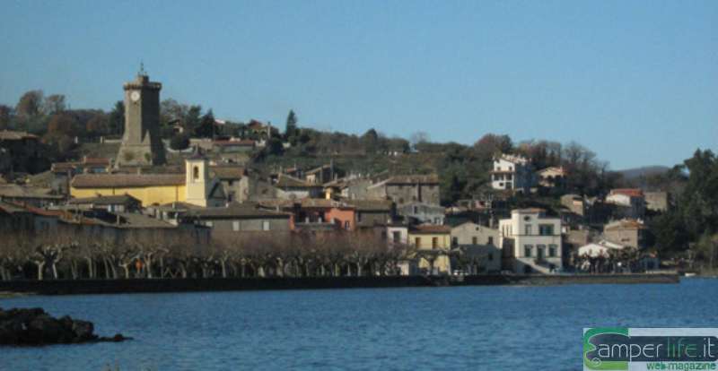 Marta, vista dal lago tuscia viterbo laghi marta