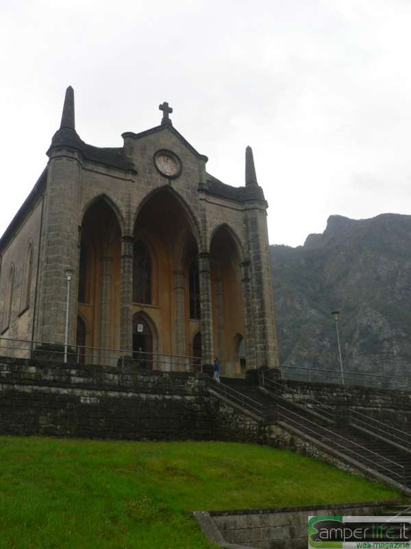 La chiesa di San Bernardo - Foto di Francesca Piredda camper week end val brembana chiesa di san bernardo