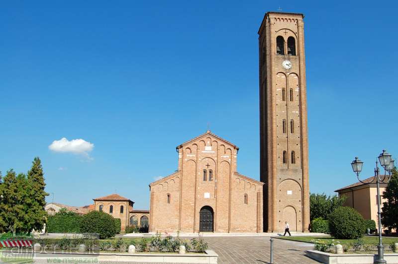 Ppieve di Coriano, la pieve Matildica camper mantova po pieve coriano matildica
