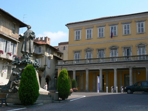 Bra, piazza Caduti per la Libertà Bra, piazza Caduti per la Libertà
