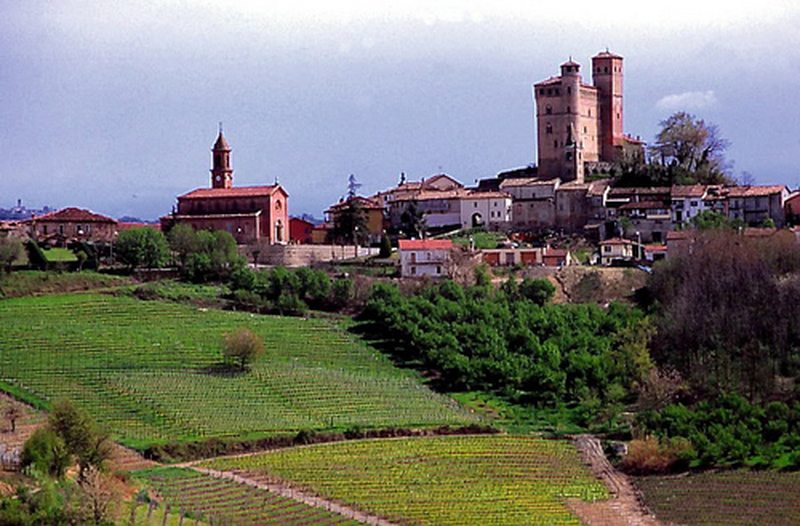 Serralunga d'Alba Serralunga d'Alba