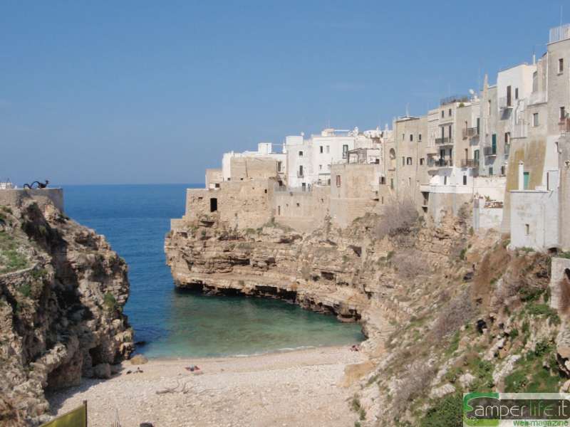 camper puglia salento polignano a mare panorama