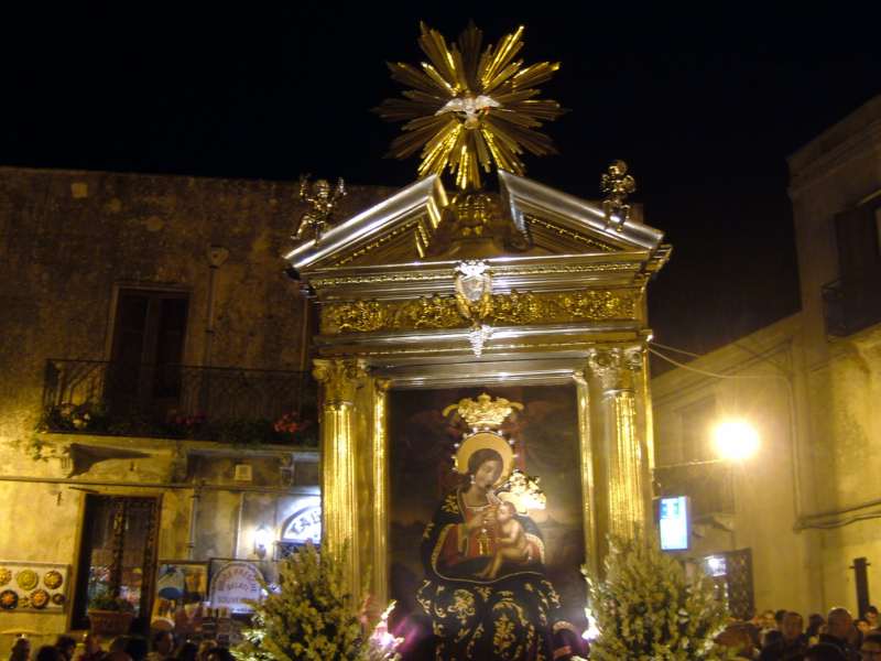 La festa di Santa Maria a Custonaci - foto www.criluge.it camper sicilia trapani erice custonaci santa maria
