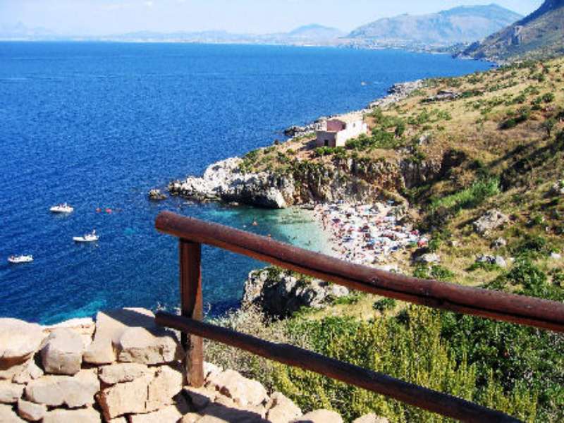 Vista del mare dalla Riserva dello Zingaro - foto da www.sanvitolocapoville.it camper sicilia trapani riserva zingaro mare