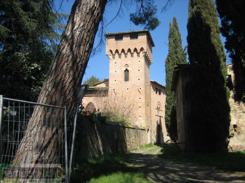 Castello di Linari camper borghi medioevali toscana val esa castello linari