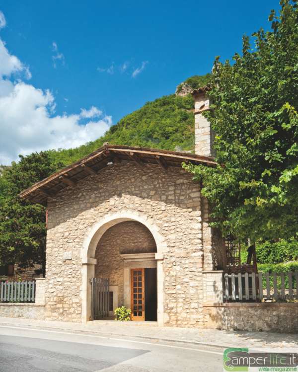Roccaporena, la Casa Maritale camper umbria valnerina cascia casa maritale