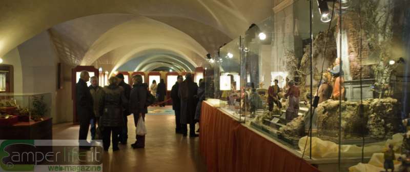 Esposizione dei presepi artigianali a Città di Castello camper città di castello presepe