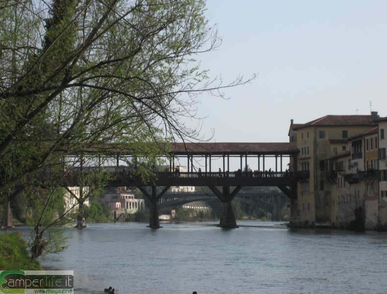Bassano del Grappa: Ponte degli Alpini Bassano del Grappa: Ponte degli Alpini