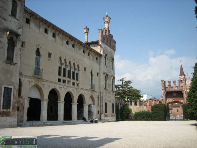 Thiene: Villa Da Porto Colleoni Thiene: Villa Da Porto Colleoni