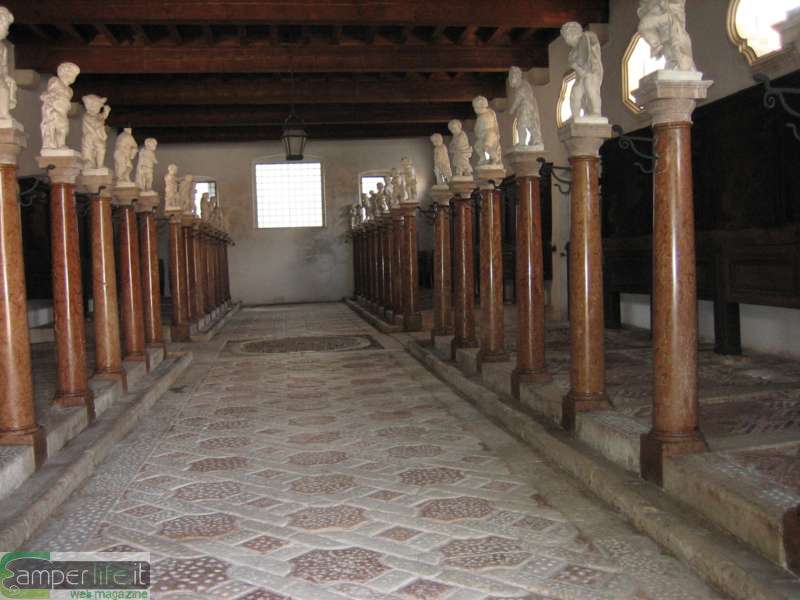 Thiene: le scuderie di Villa Da Porto Colleoni Thiene: le scuderie di Villa Da Porto Colleoni