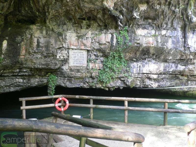 La grotta di Oliero - Foto di Maria Francesca Piredda camper valbrenta bassano del grappa grotta di oliero
