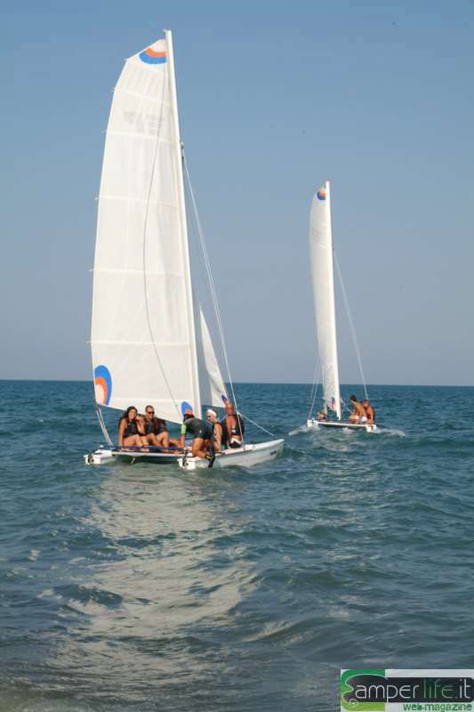 Attività velistiche sul mar ionio camper costa adriatica osta ionica campeggi estate mare