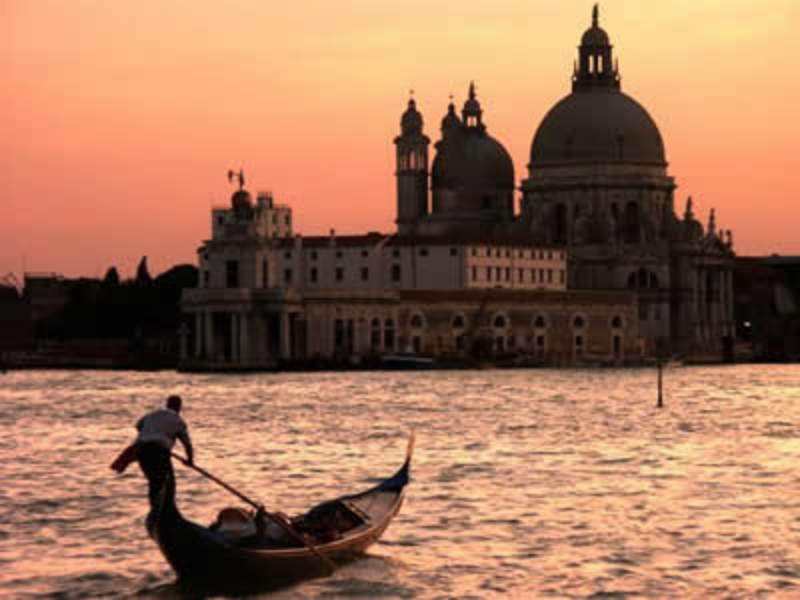 Camping Village Ca' Pasquali, tramonto su Venezia camper Camping Village Ca' Pasquali venezia