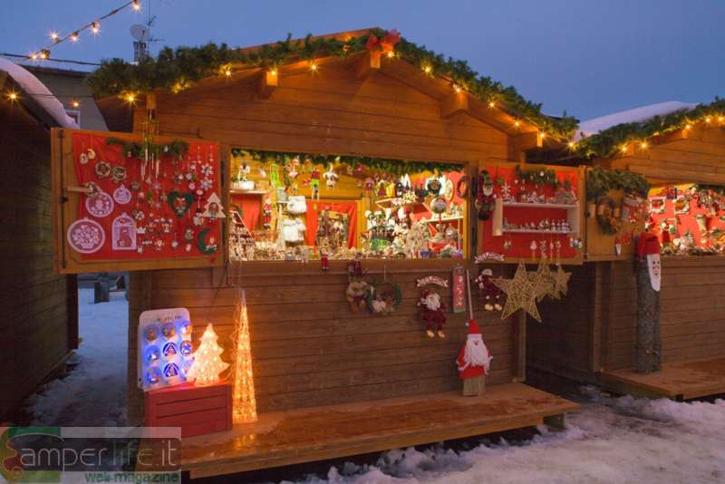 Mercatino di Livigno, foto Daniele Castellani camper natale lombardia livigno mercatino