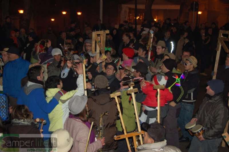 Raduno delle Maitunate a Gambatesa camper natale gamabatesa raduno